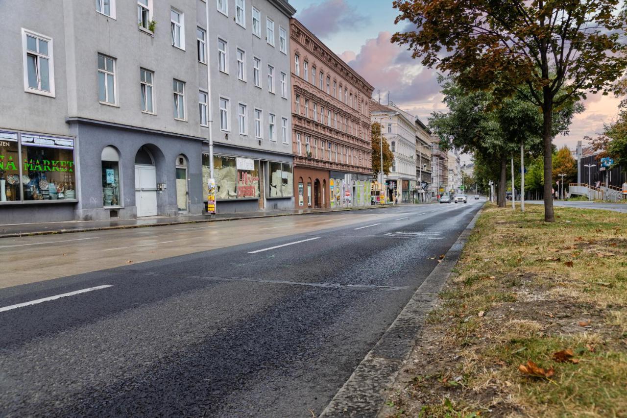 Cozy Apartment, 2 Private Terraces, 8 Min To Center Wenen